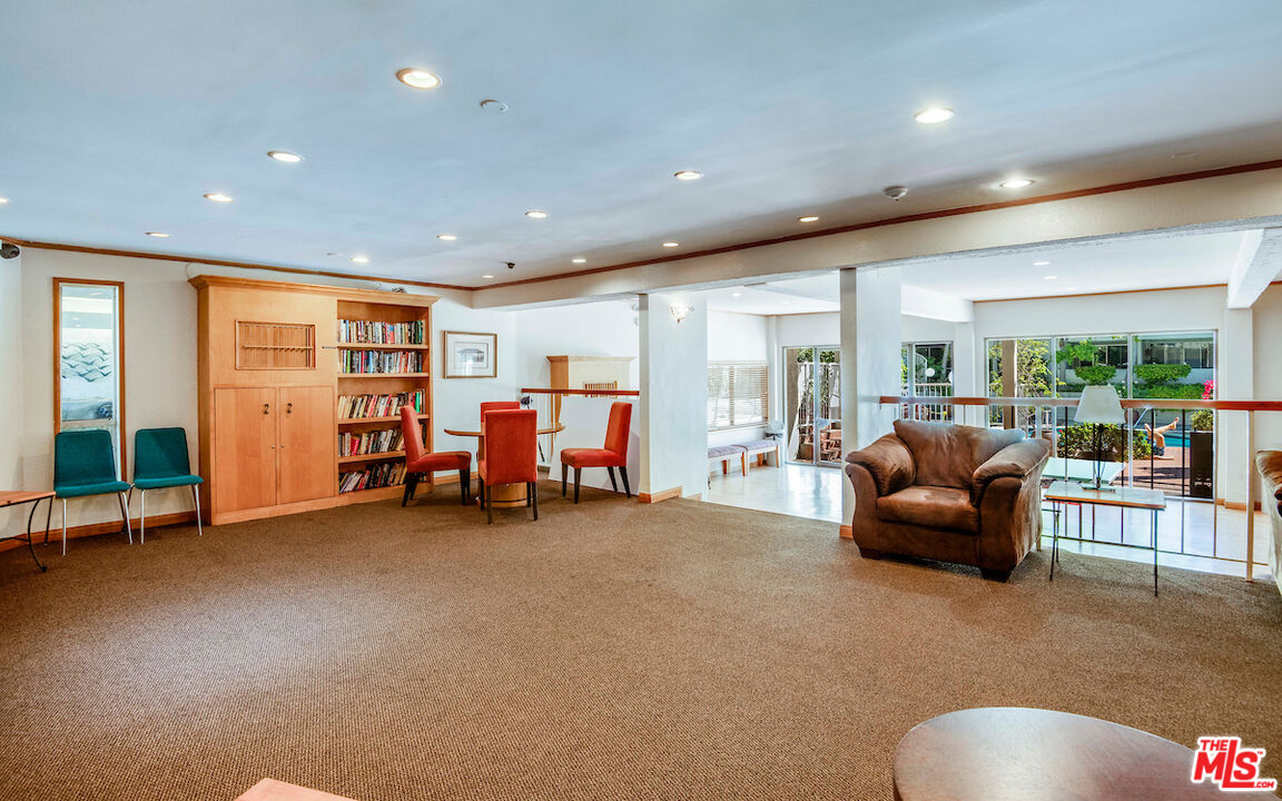 4900 Overland Ave Unit: 140