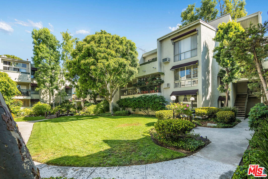 4900 Overland Ave Unit: 140