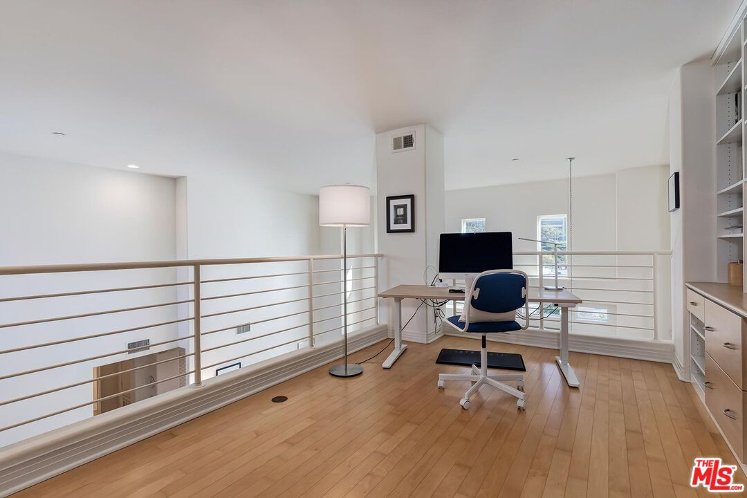 7100 Playa Vista Dr Unit: 421