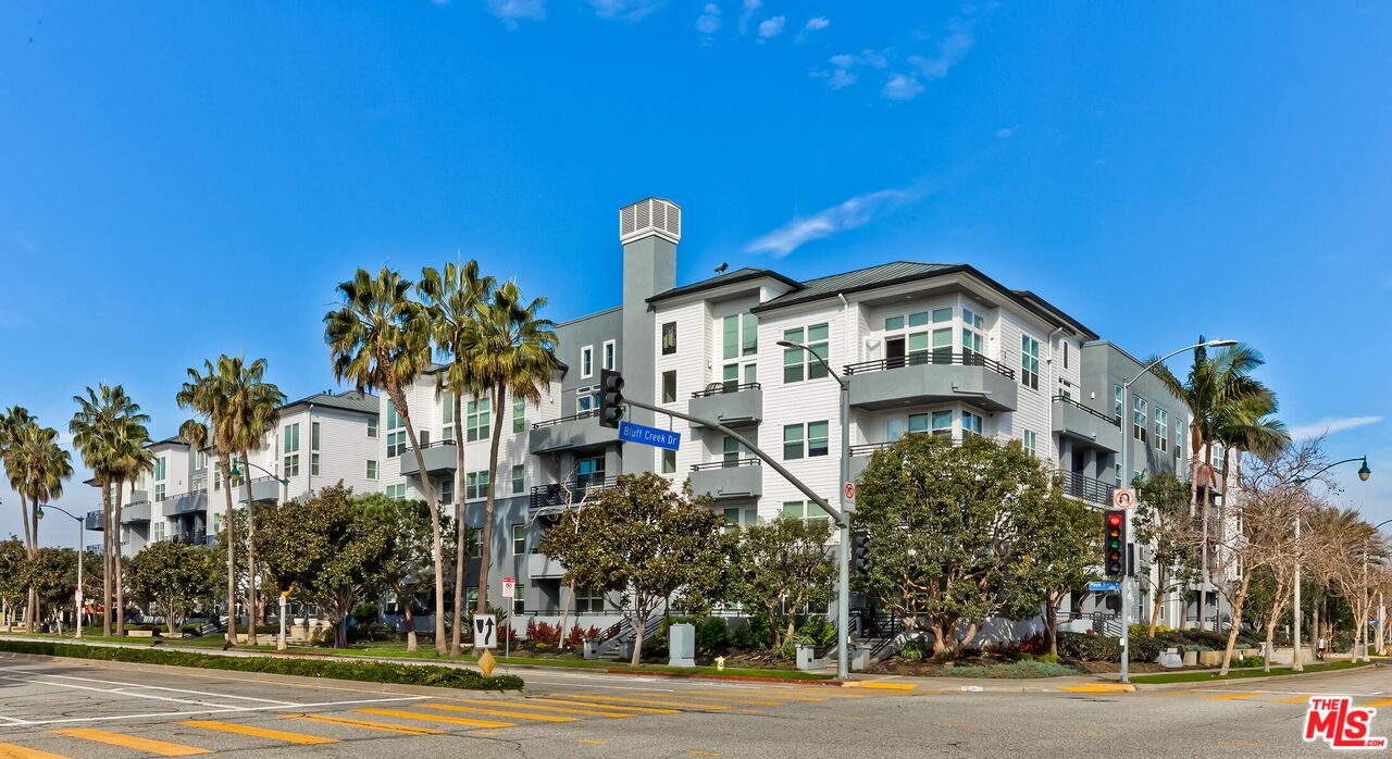 7100 Playa Vista Dr Unit: 421