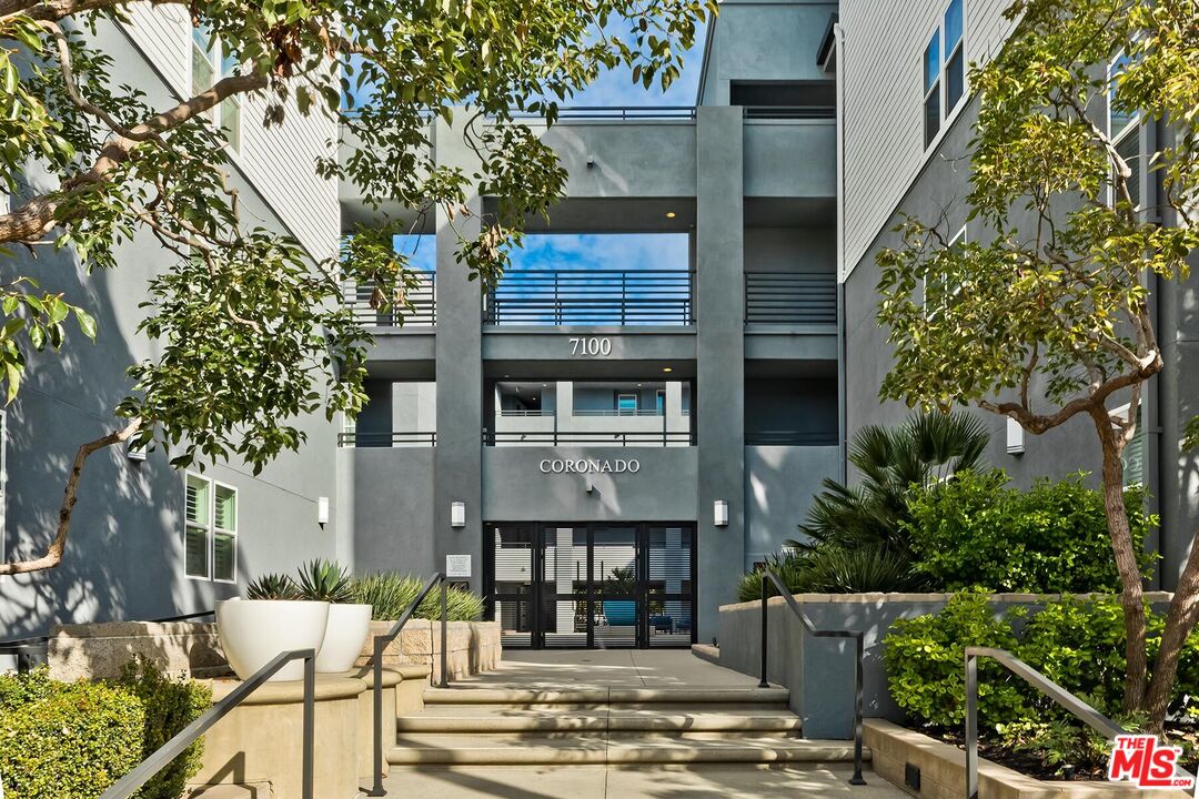 7100 Playa Vista Dr Unit: 421