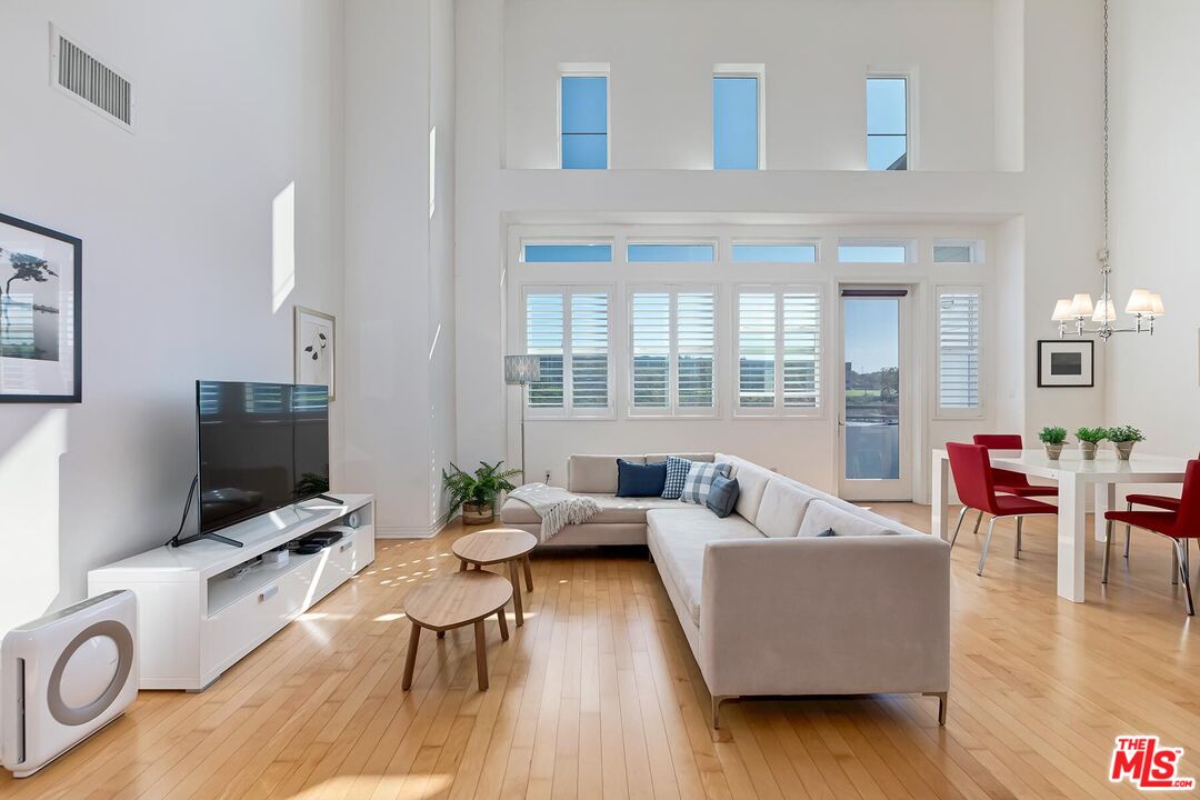 7100 Playa Vista Dr Unit: 421