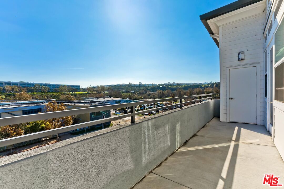 7100 Playa Vista Dr Unit: 421