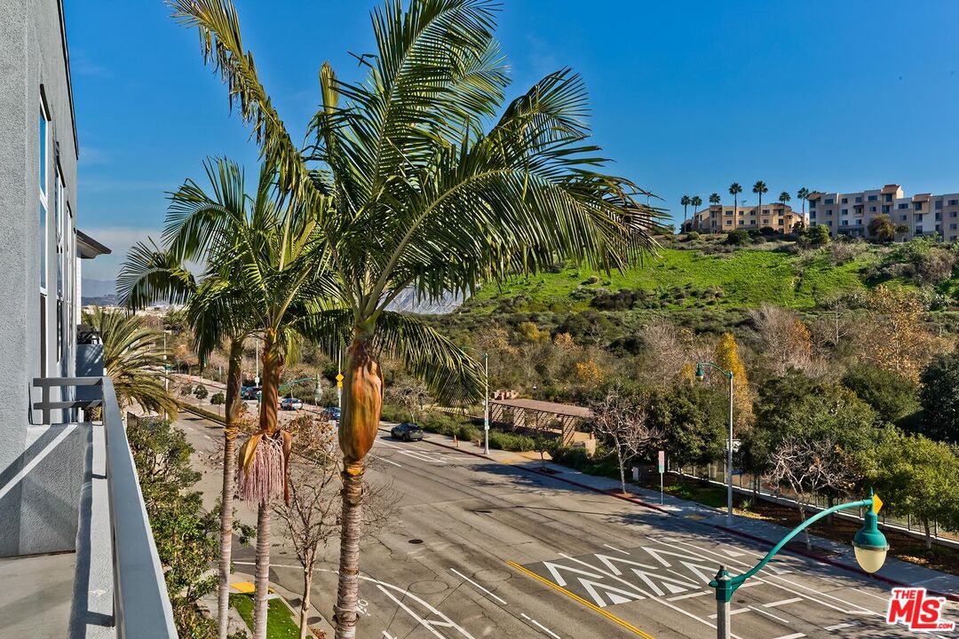 7100 Playa Vista Dr Unit: 421