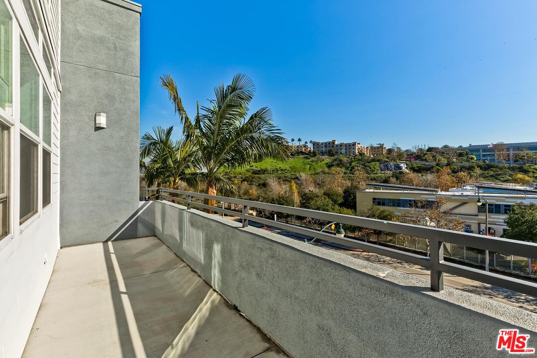 7100 Playa Vista Dr Unit: 421