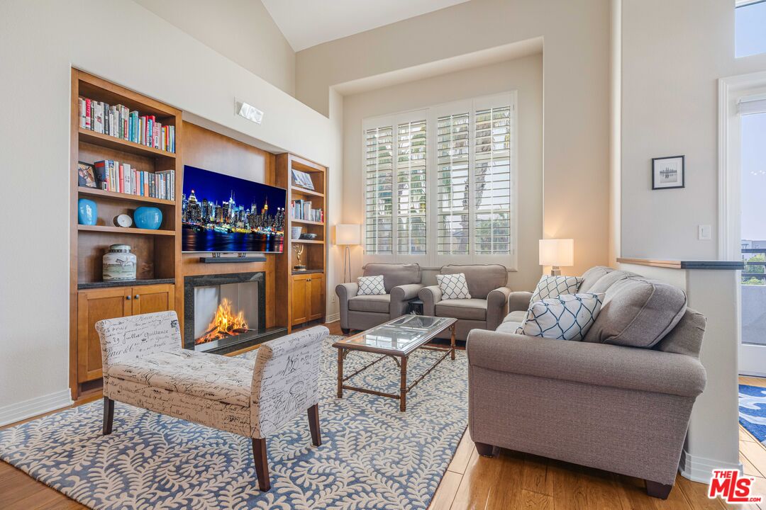 7100 Playa Vista Dr Unit: 404