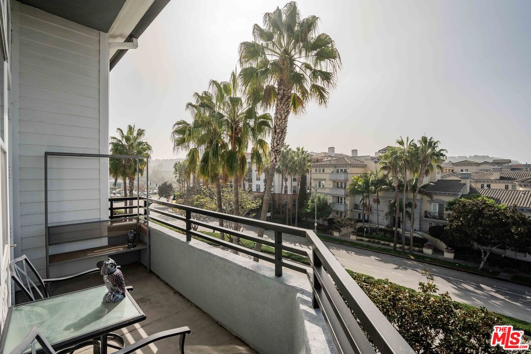 7100 Playa Vista Dr Unit: 404