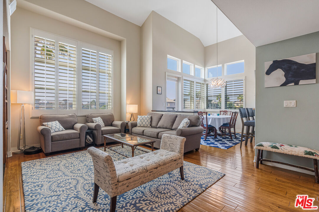 7100 Playa Vista Dr Unit: 404