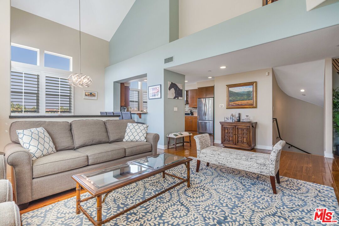 7100 Playa Vista Dr Unit: 404