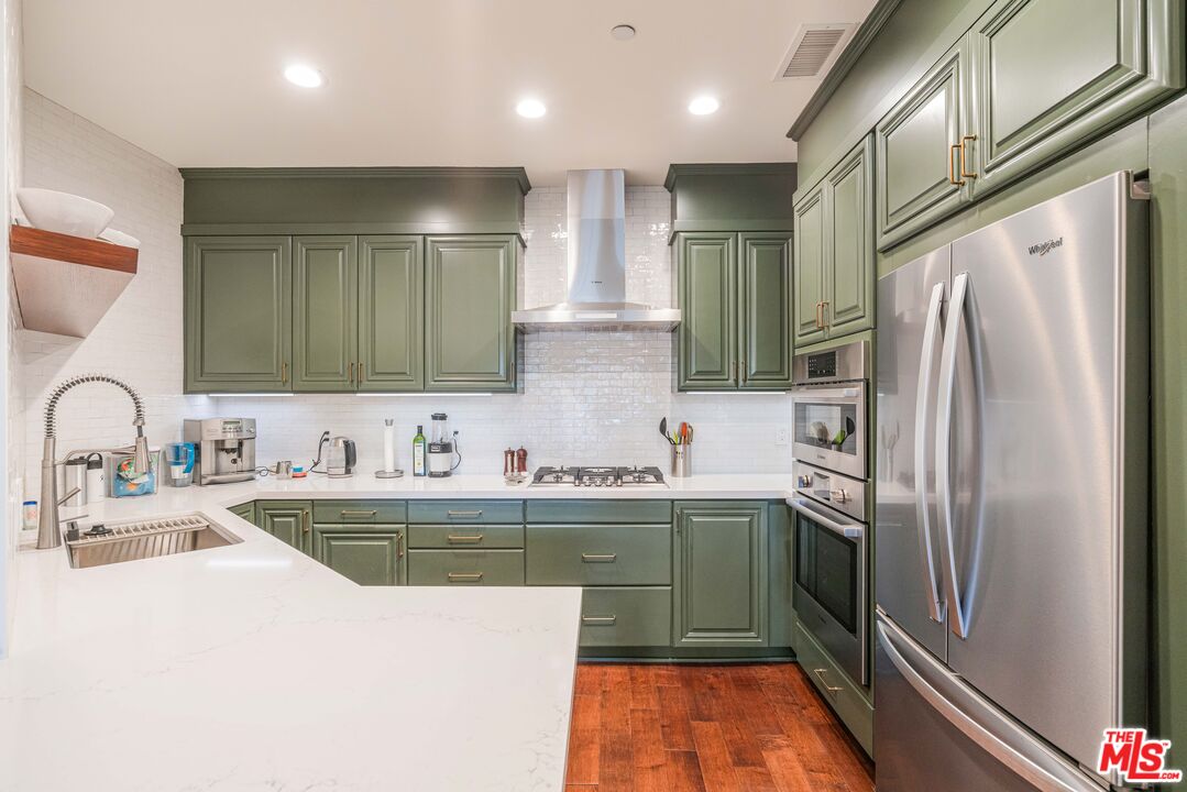 5935 Playa Vista Dr Unit: 407