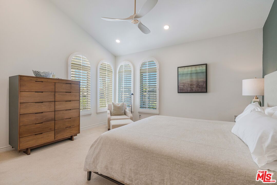 5935 Playa Vista Dr Unit: 407