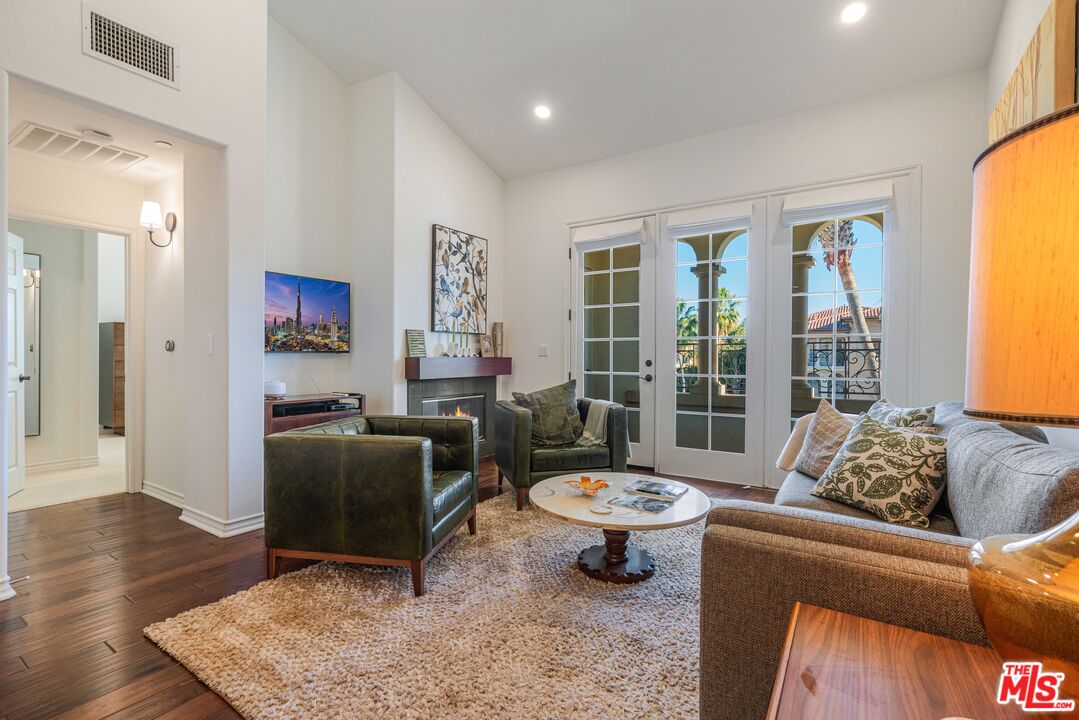 5935 Playa Vista Dr Unit: 407
