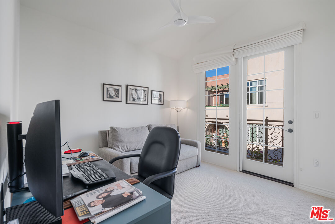 5935 Playa Vista Dr Unit: 407