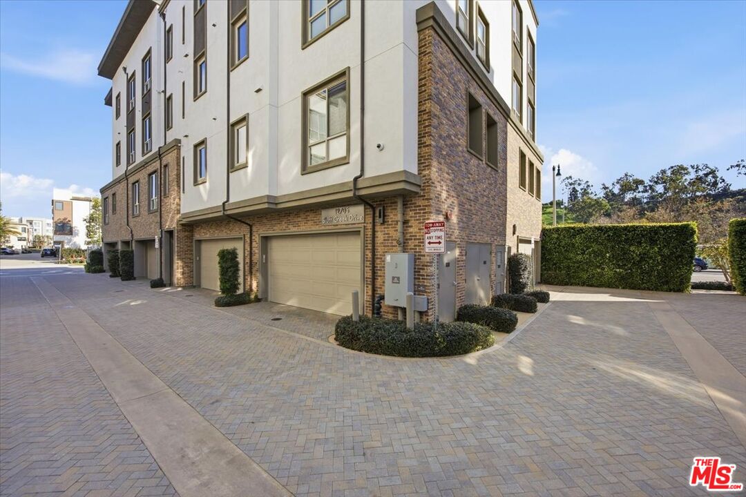 12705 Bluff Creek Dr Unit: 1