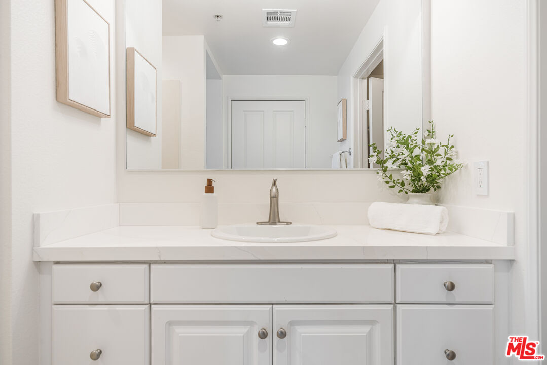 6020 Seabluff Dr Unit: 338