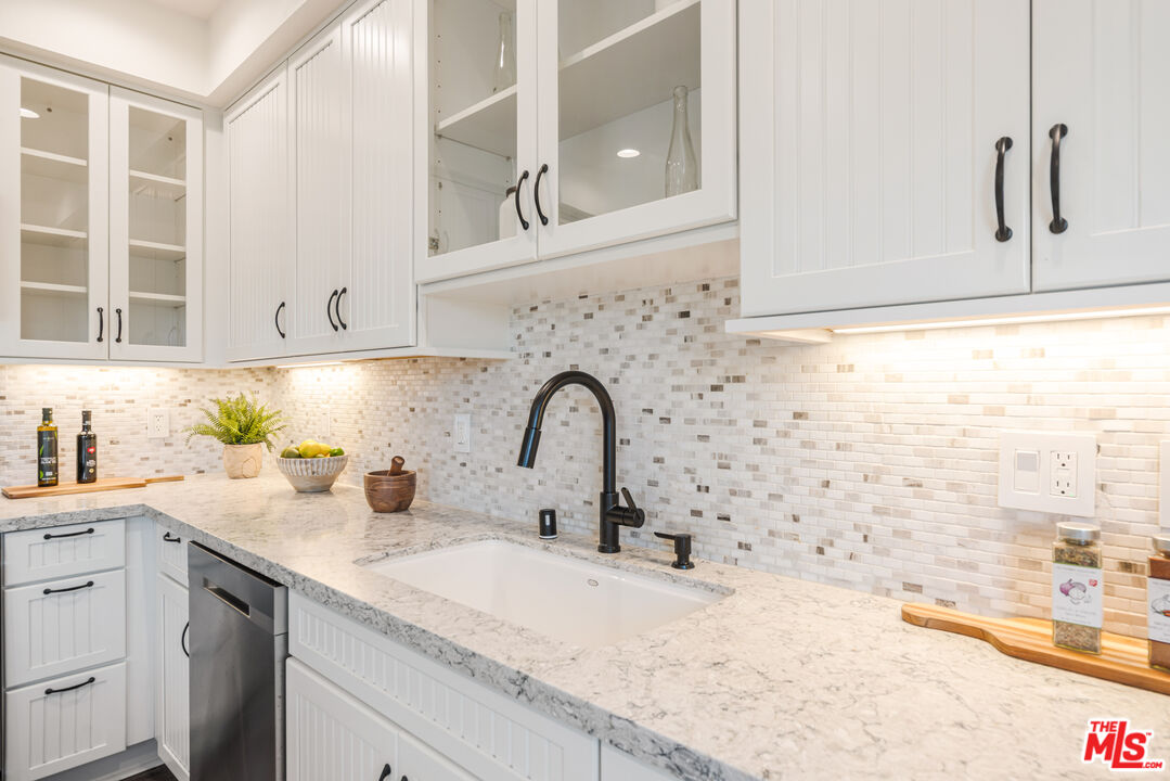 6020 Seabluff Dr Unit: 338