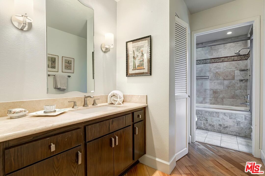 8515 Falmouth Ave Unit: 206