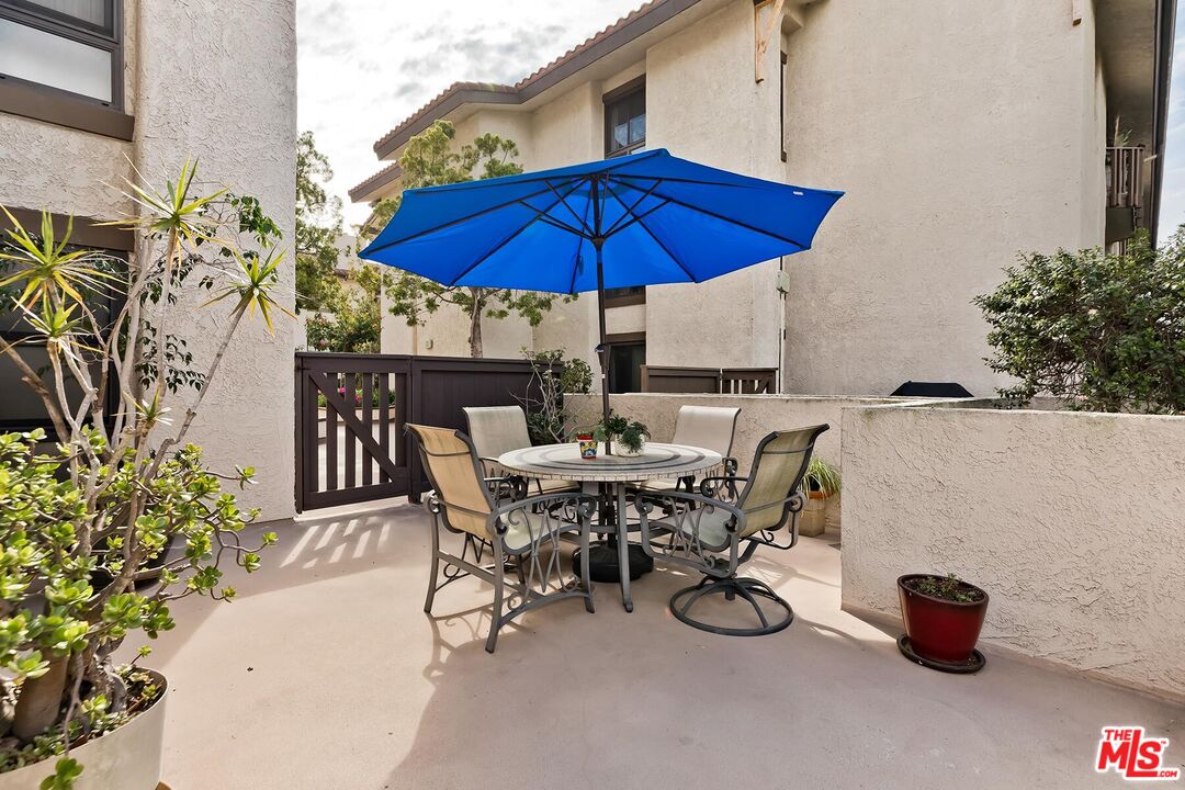 8515 Falmouth Ave Unit: 206