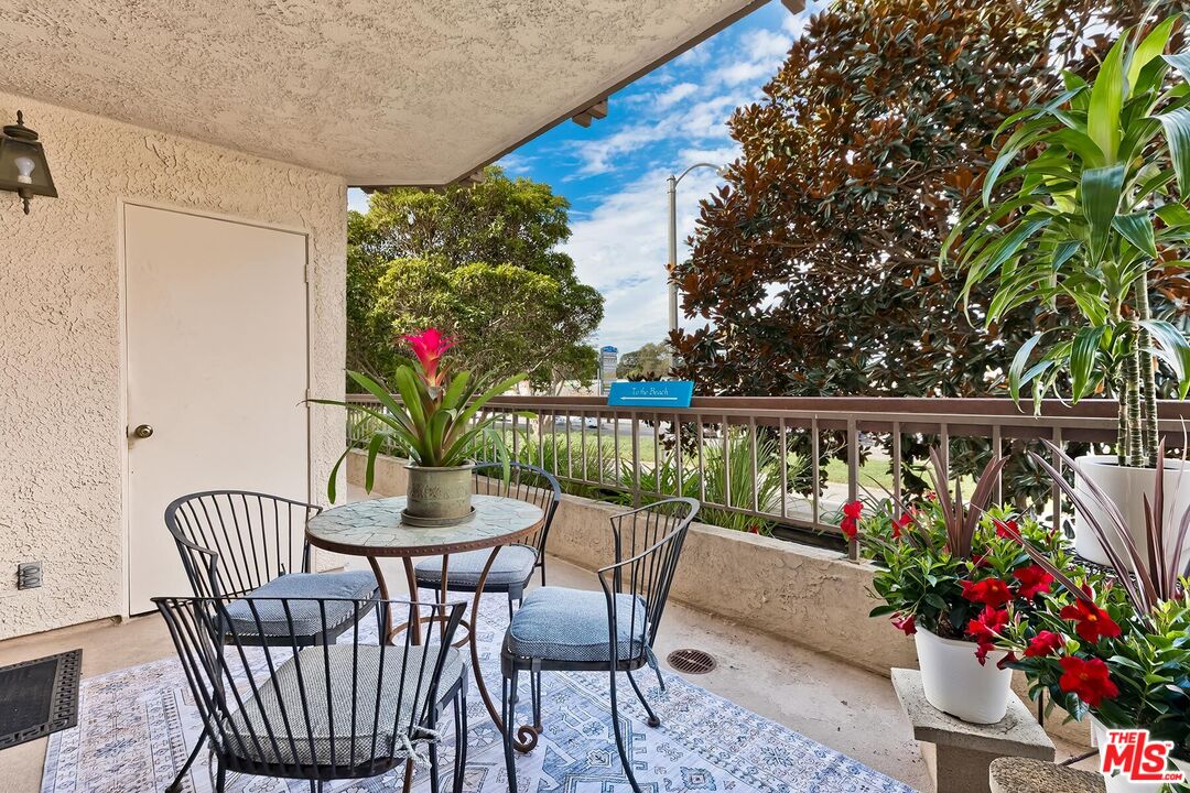 8515 Falmouth Ave Unit: 206