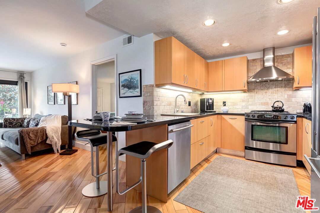 8515 Falmouth Ave Unit: 206