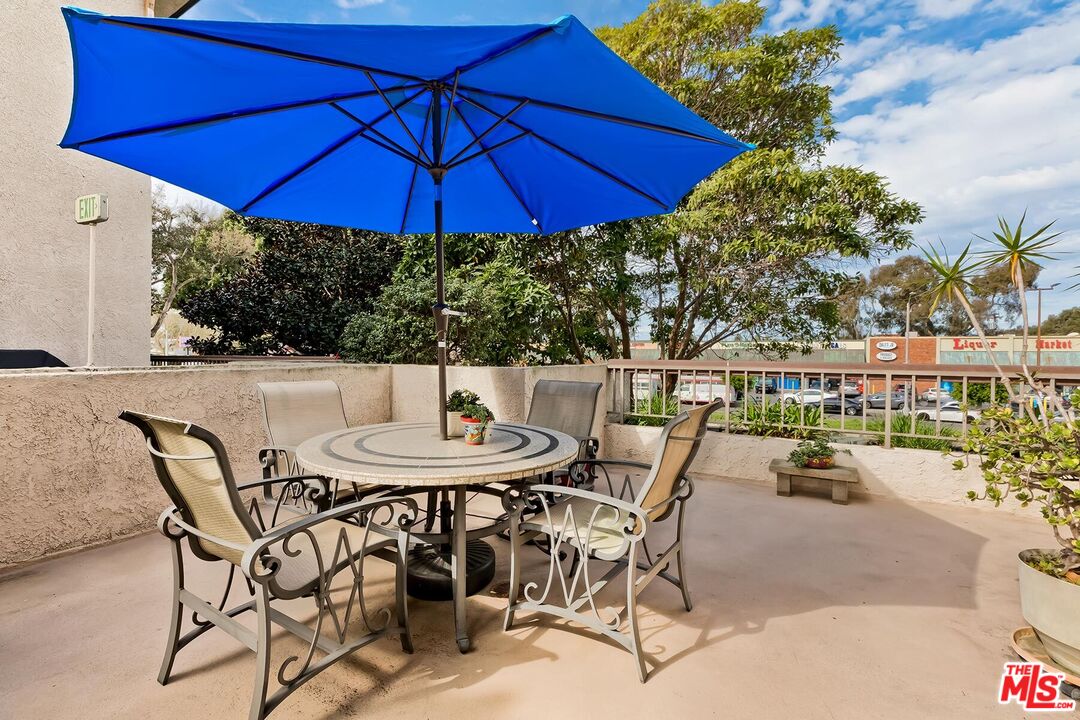 8515 Falmouth Ave Unit: 206