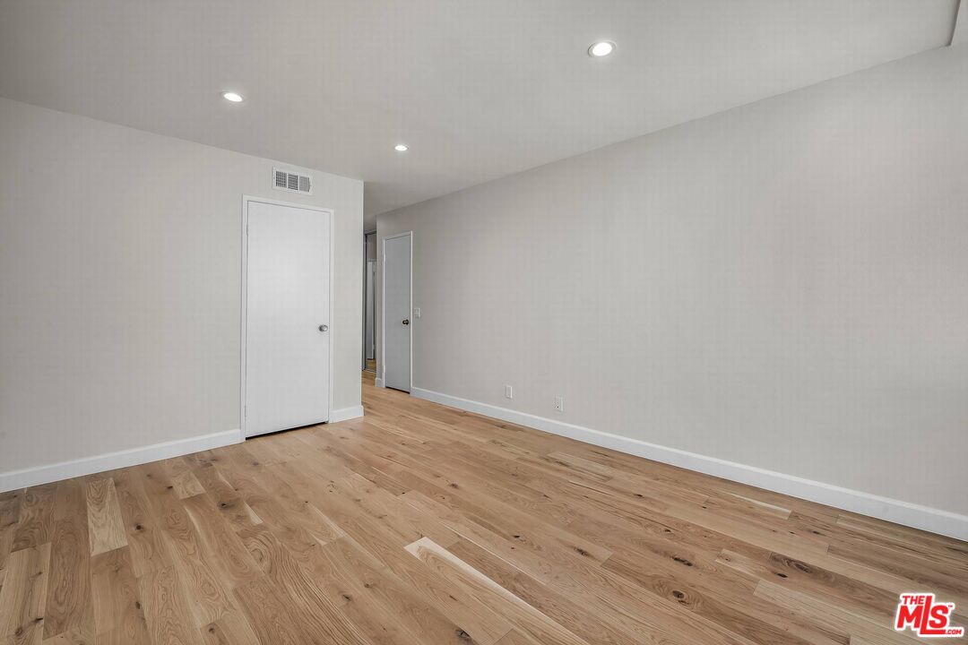 10751 Wilshire Blvd Unit: 909