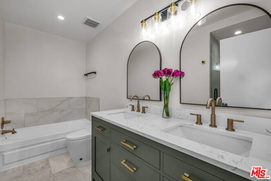 10751 Wilshire Blvd Unit: 909