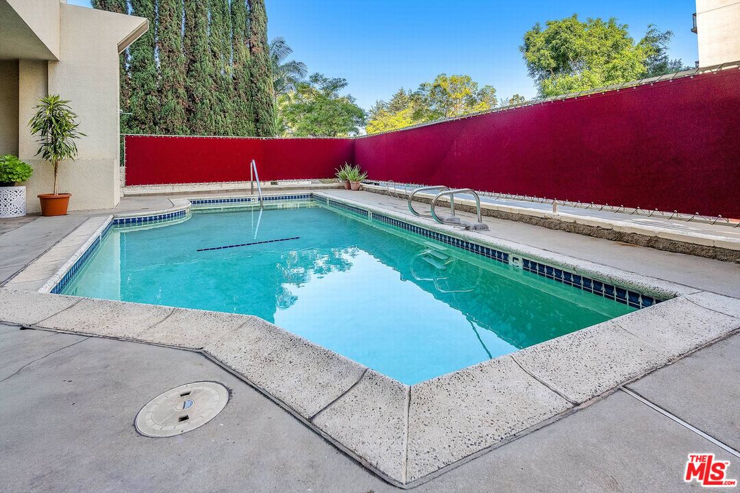 10751 Wilshire Blvd Unit: 909