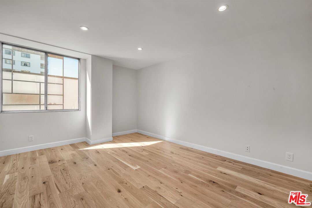 10751 Wilshire Blvd Unit: 909