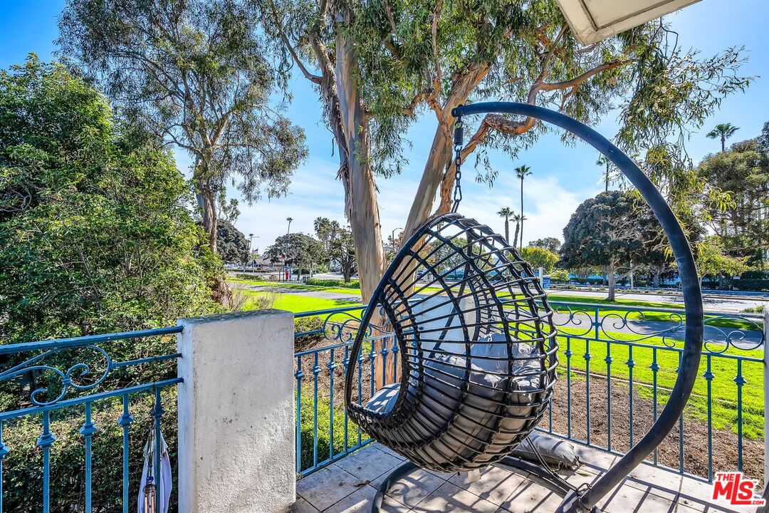 928 Harbor Crossing Ln