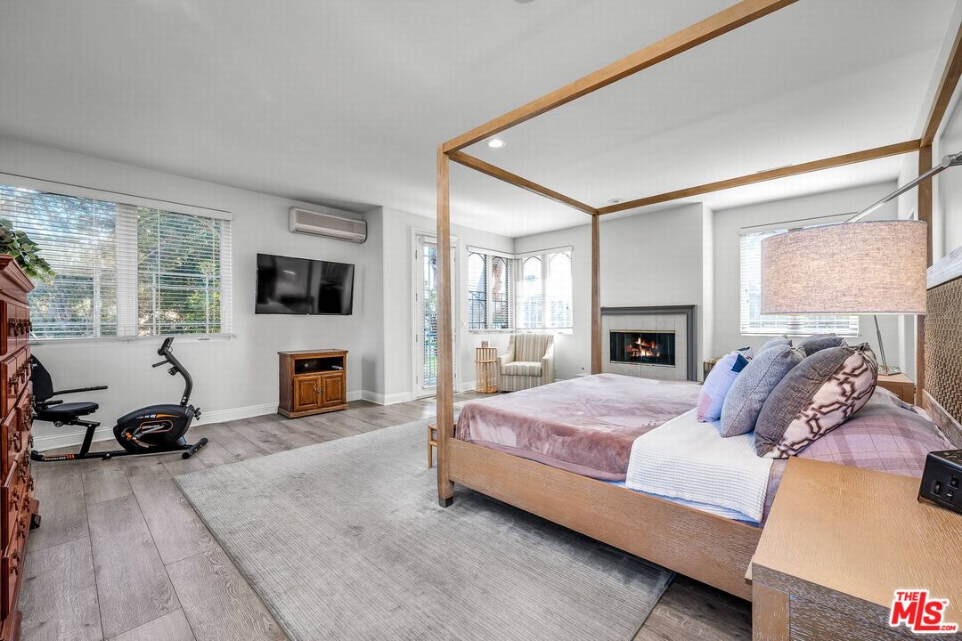 928 Harbor Crossing Ln