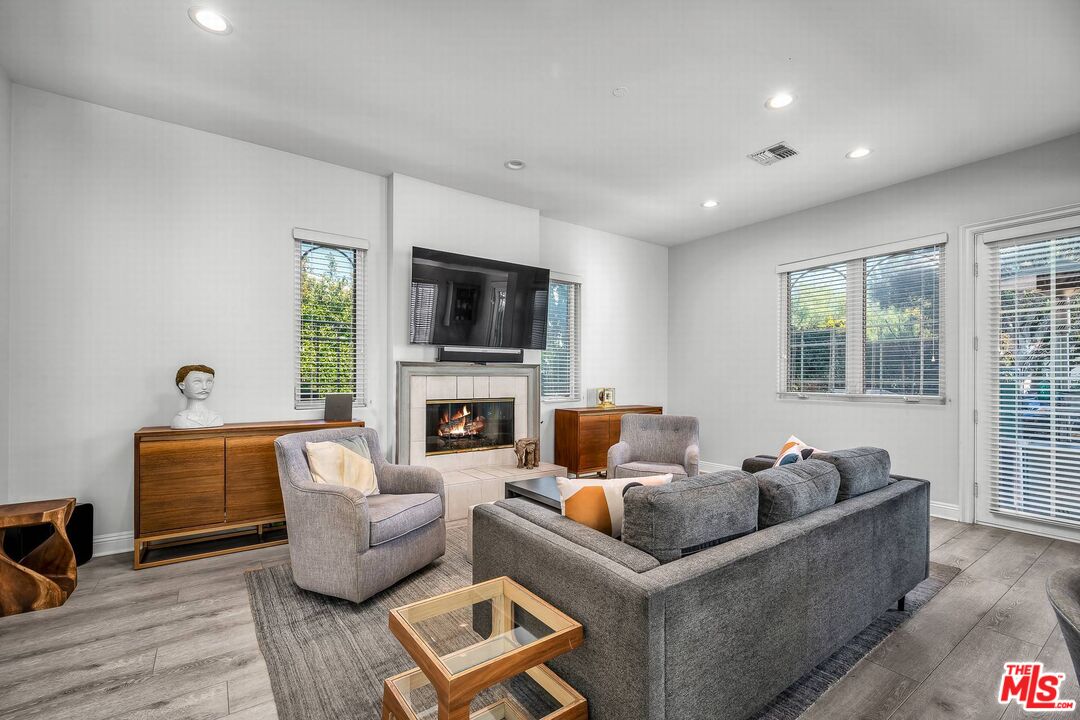 928 Harbor Crossing Ln