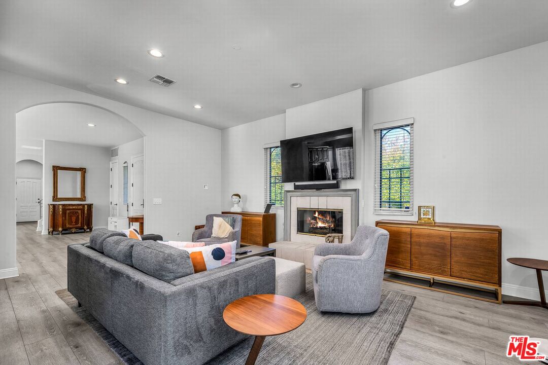 928 Harbor Crossing Ln