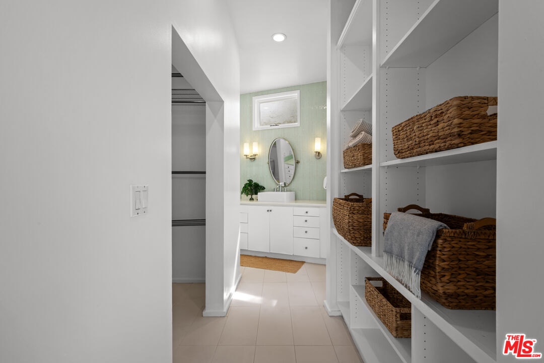 6969 Woodrow Wilson Dr