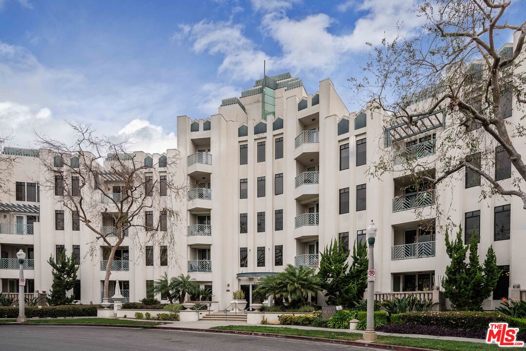 5625 W Crescent Park Unit: 335