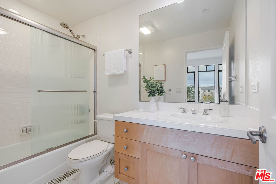 5625 W Crescent Park Unit: 335