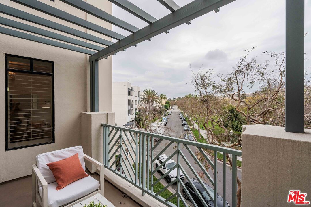 5625 W Crescent Park Unit: 335