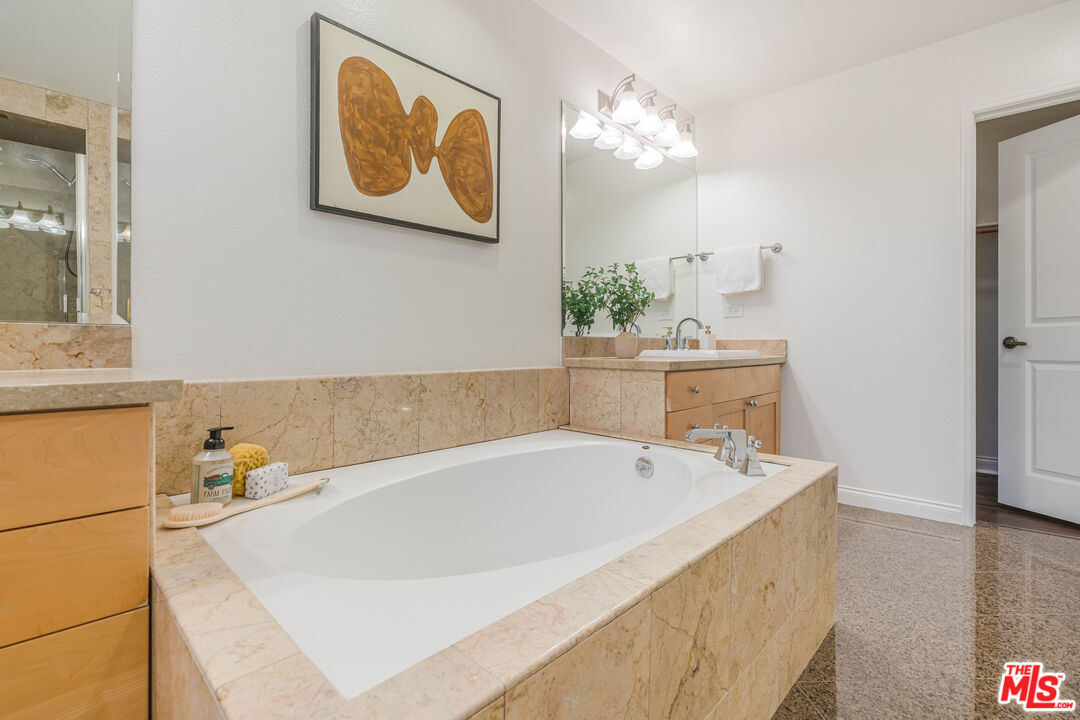 5625 W Crescent Park Unit: 335