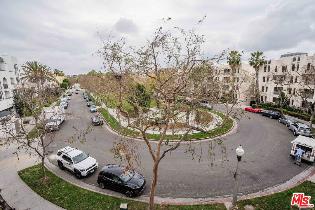 5625 W Crescent Park Unit: 335