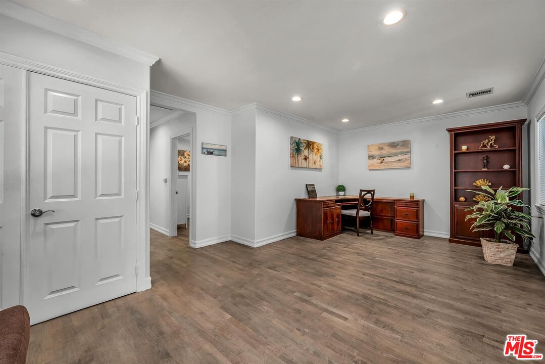 10824 Westminster Ave