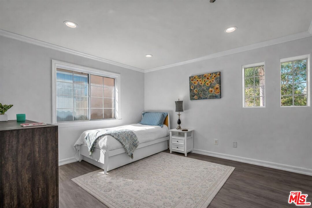 10824 Westminster Ave