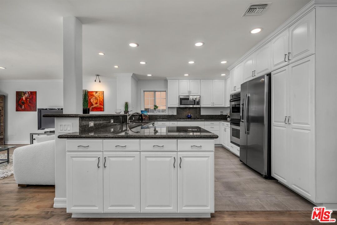 10824 Westminster Ave