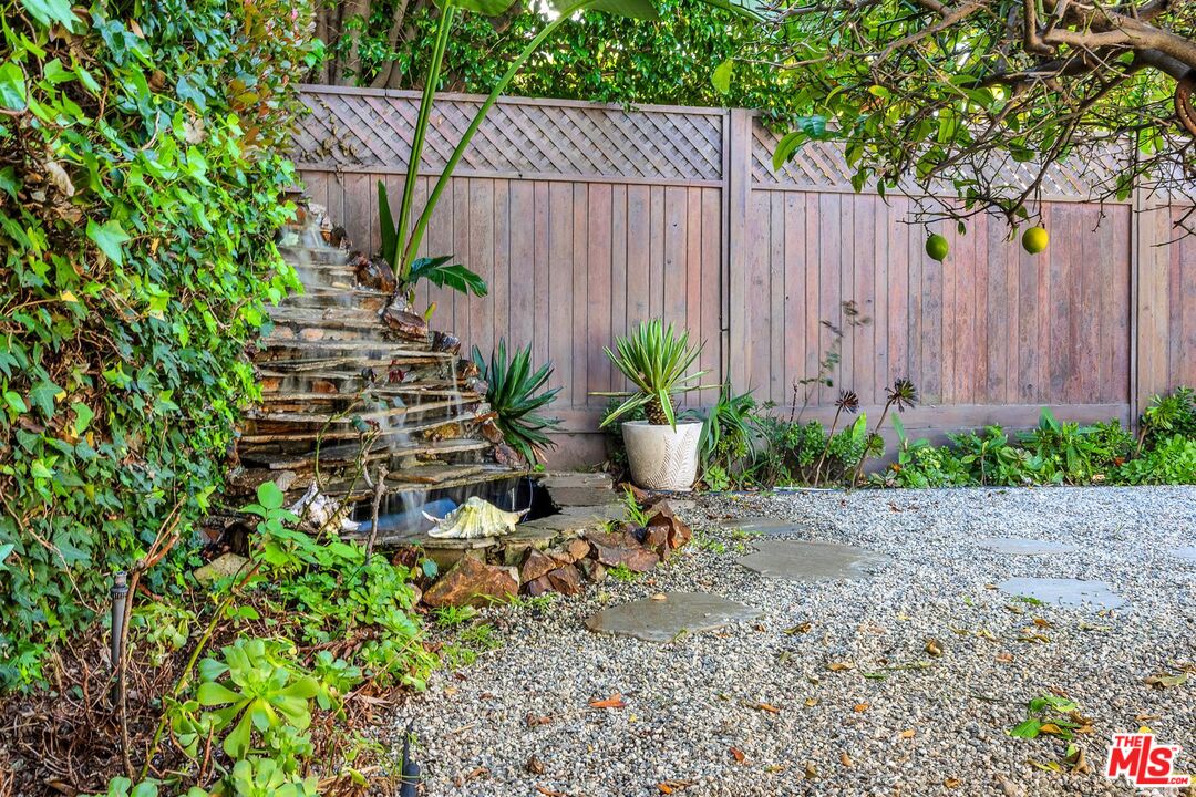 10824 Westminster Ave