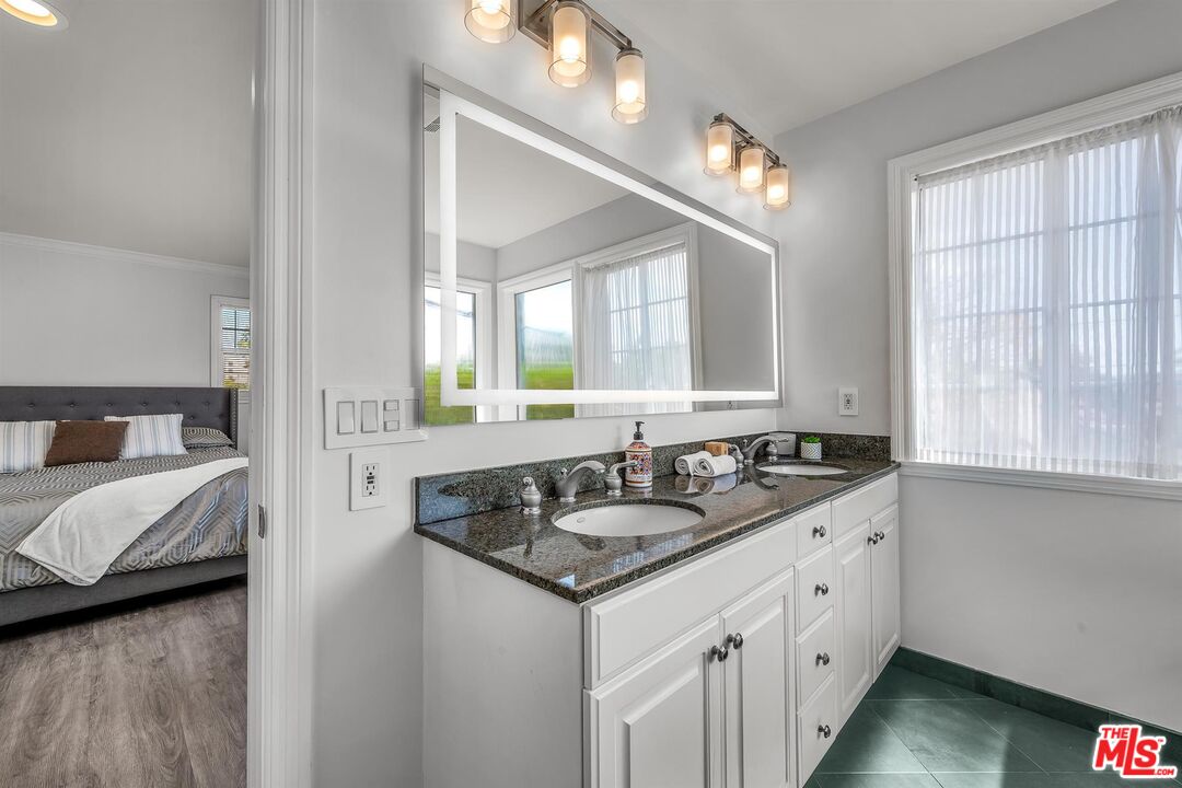 10824 Westminster Ave