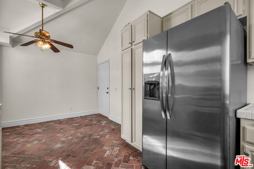 455 Kennerick Ln