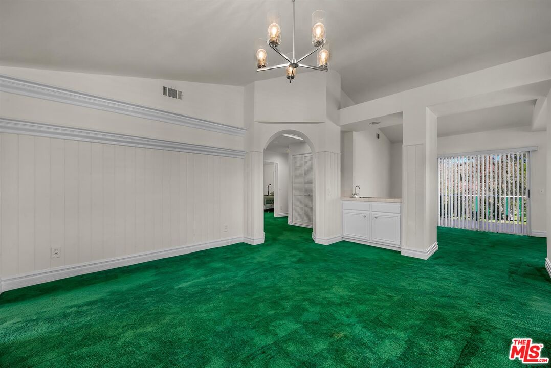 455 Kennerick Ln