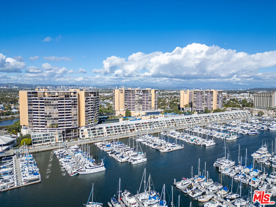 4316 Marina City Dr Unit: 1033