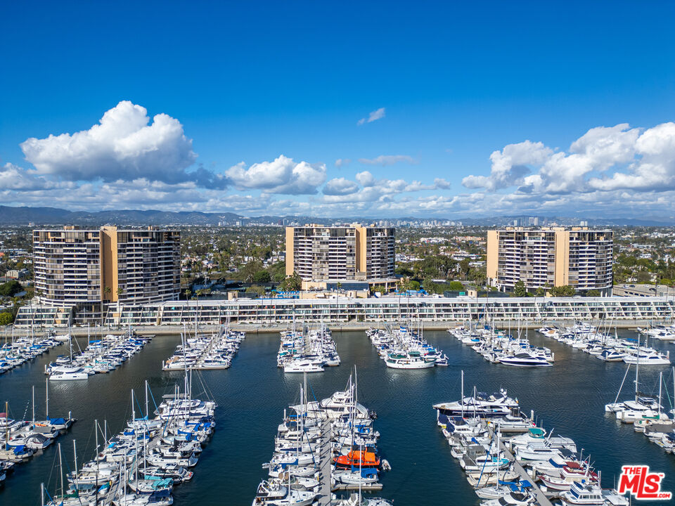 4316 Marina City Dr Unit: 1033