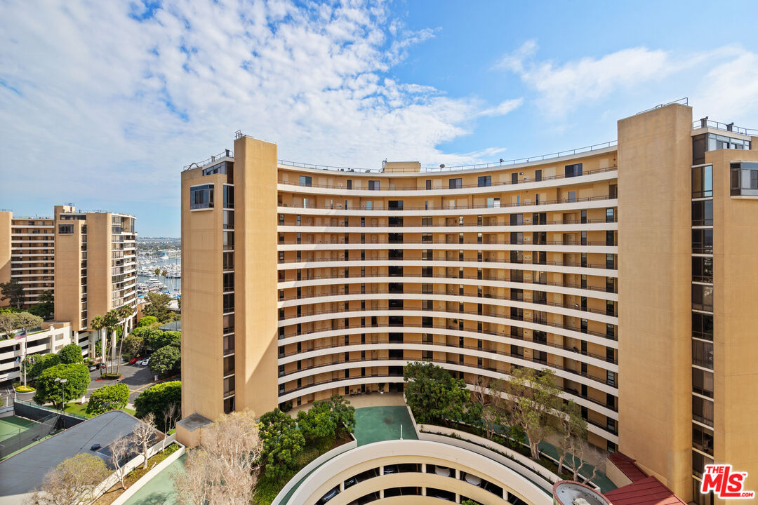 4316 Marina City Dr Unit: 1033