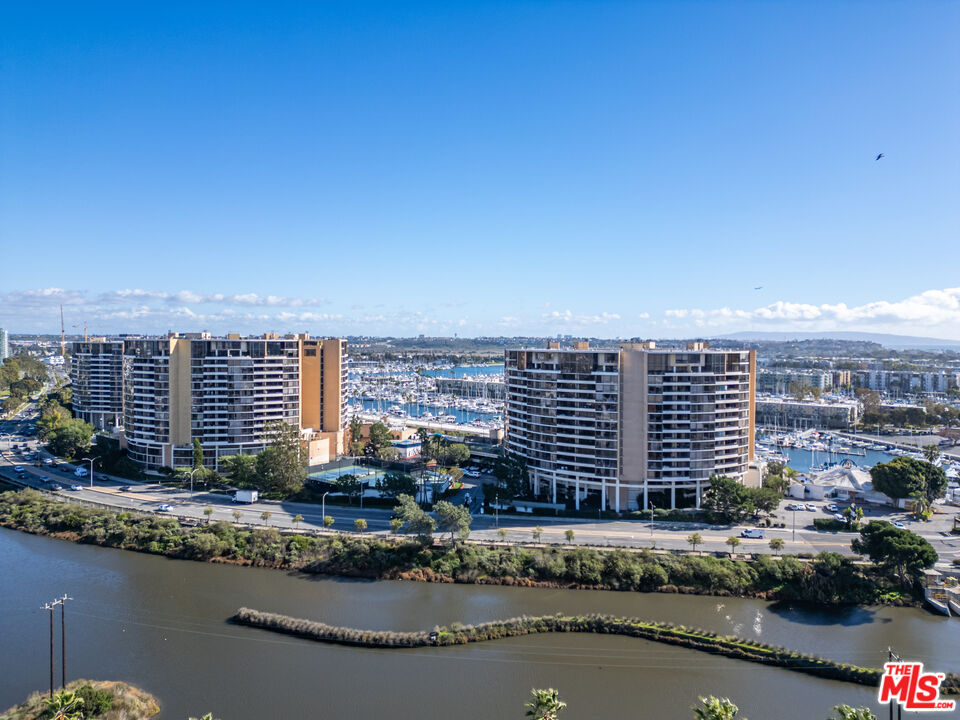 4316 Marina City Dr Unit: 1033